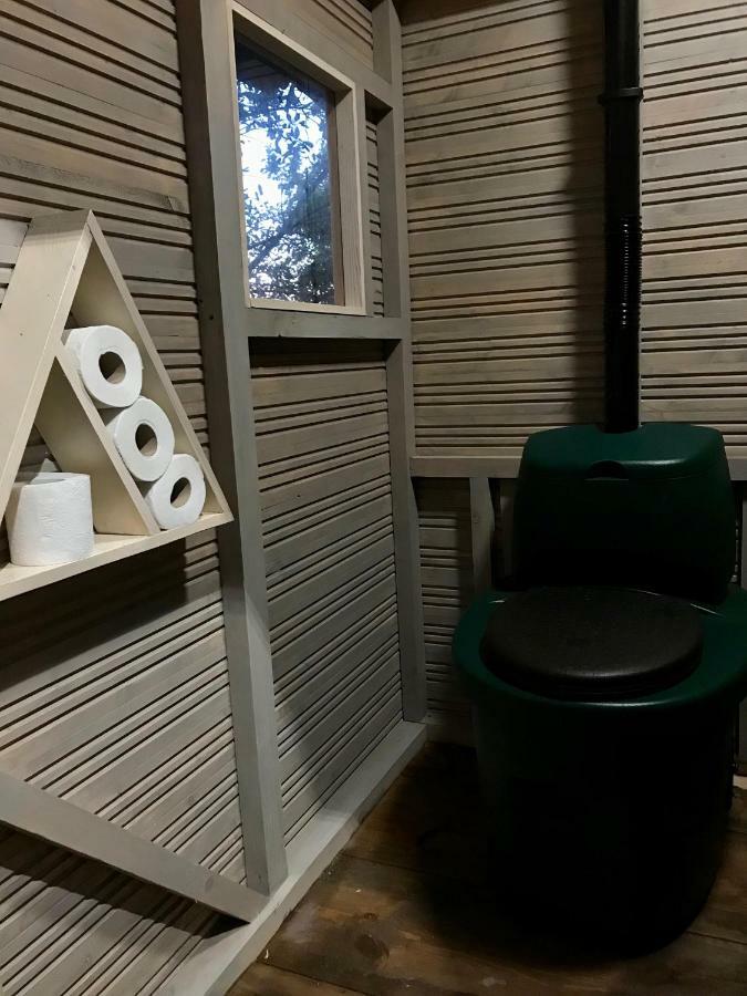ホテル Saare Glamping Salme エクステリア 写真