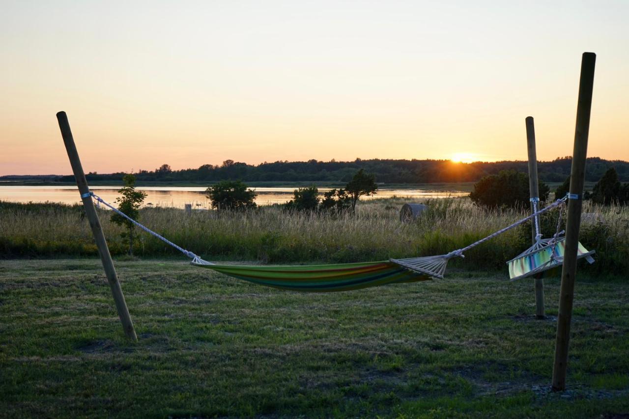 ホテル Saare Glamping Salme エクステリア 写真