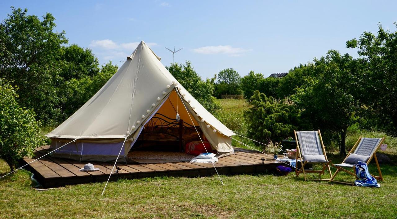 ホテル Saare Glamping Salme エクステリア 写真